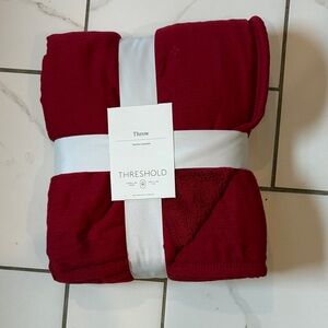 Threshold Crimson 100% Recycled Polyester Throw Blanket - NWT